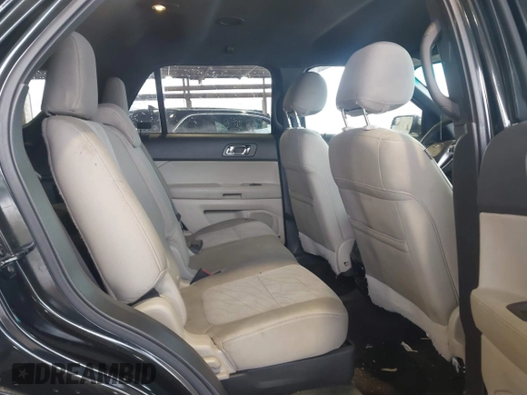 2014 Ford Explorer with VIN 1FM5K8B83EGB31774, listed as a IAAI auction lot 41540918 with 209,218 mi miles and . Bid and sale history available at carsss.com. Image 8.