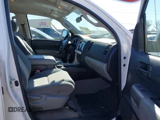 2010 Toyota Tundra 4WD Truck with VIN 5TFUM5F17AX010617, listed as a IAAI auction lot 41632318 with 363,446 mi miles. Bid and sale history available at carsss.com. Image 5.