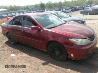 2002 Toyota Camry LE z VIN 4T1BE32KX2U067142, wystawiony jako IAAI lot #41972649 z przebiegiem 222 237 mil mil oraz . Historia ofert i sprzedaży dostępna na DreamBid. Obrazek 1.