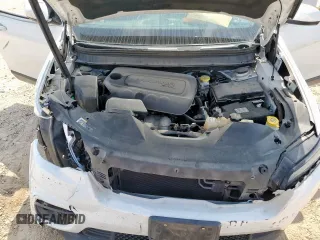 2019 Jeep Cherokee Latitude with VIN 1C4PJLCB2KD307482, listed as a Copart auction lot 59474485 with 69,628 mi miles and Salvage title. Bid and sale history available at DreamBid. Image 12.
