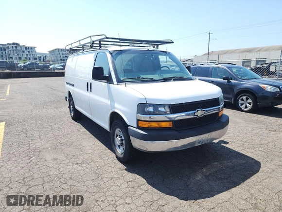 2015 Chevrolet Express Cargo with VIN 1GCWGFCF3F1123576, listed as a IAAI auction lot 42654774 with 183,911 mi miles and . Bid and sale history available at DreamBid. Image 31.