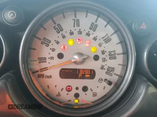 2006 MINI Hardtop with VIN WMWRC33526TK15620, listed as a Copart auction lot 54130715 with 116,981 mi miles and Salvage title. Bid and sale history available at DreamBid. Image 9.