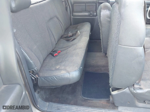 2002 Chevrolet Silverado 1500 LS with VIN 2GCEC19V721294585, listed as a IAAI auction lot 41518853 with 1 mi miles. Bid and sale history available at carsss.com. Image 8.