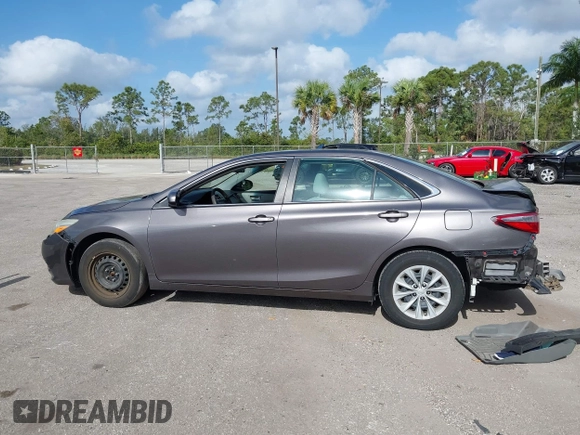2015 Toyota Camry XLE with VIN 4T1BF1FK1FU069640, listed as a IAAI auction lot 42114496 with 67,702 mi miles and . Bid and sale history available at carsss.com. Image 14.