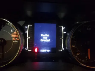2019 Jeep Cherokee Latitude Plus с VIN 1C4PJMLB0KD400071, выставлен на аукционе Copart как лот 48293585 с пробегом 66 349 миль миль и Списание • Salvage title. История ставок и продаж доступна на DreamBid. Изображение 9.