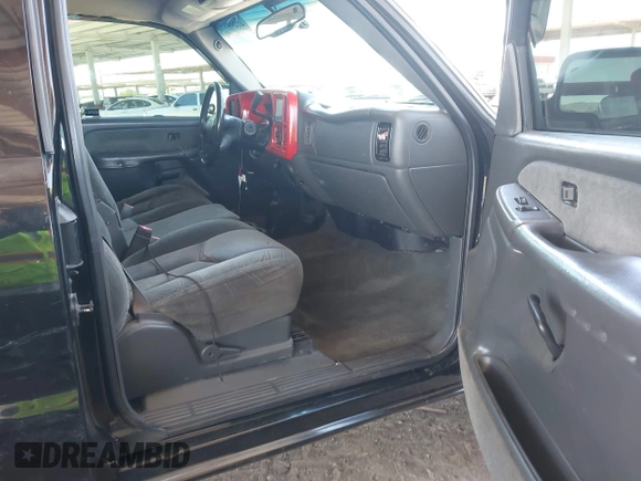 2003 Chevrolet Silverado 1500 LS z VIN 2GCEK19T331197130, wystawiony jako IAAI lot #42294159 z przebiegiem 286 259 mil mil oraz . Historia ofert i sprzedaży dostępna na DreamBid. Obrazek 5.