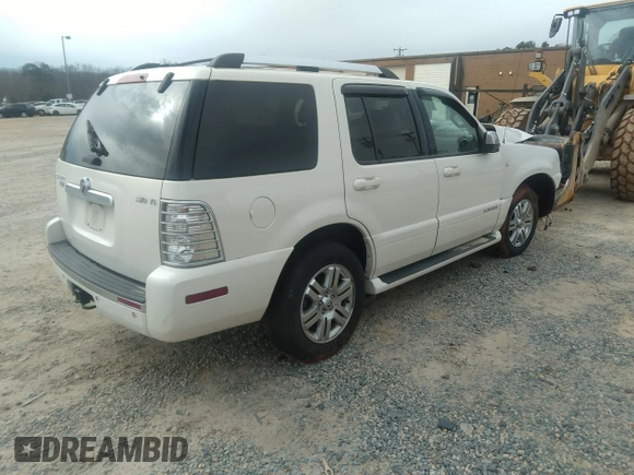 2007 Mercury Mountaineer Premier with VIN 4M2EU48817UJ05008, listed as a IAAI auction lot 41720360 with 126,200 mi miles. Bid and sale history available at carsss.com. Image 4.