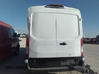 2024 Ford Transit Cargo with VIN 1FTBR1C82RKA26803, listed as a IAAI auction lot 40440250 with 1,197 mi miles and . Bid and sale history available at DreamBid. Image 16.