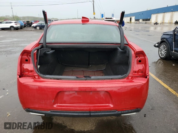 2016 Chrysler 300 S z VIN 2C3CCAGG7GH136200, wystawiony jako Copart lot #55071425 z przebiegiem Nie podano mil oraz Czysty tytuł • Clean title. Historia ofert i sprzedaży dostępna na DreamBid. Obrazek 6.
