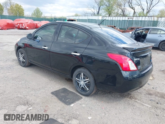 2014 Nissan Versa SV with VIN 3N1CN7AP7EL811097, listed as a IAAI auction lot 42051169 with 121,761 mi miles. Bid and sale history available at carsss.com. Image 3.