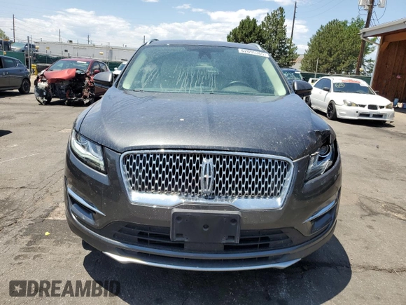 2019 Lincoln MKC Reserve with VIN 5LMCJ3D97KUL38925, listed as a Copart auction lot 62095365 with 62,995 mi miles and Salvage title. Bid and sale history available at DreamBid. Image 5.