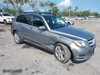 2015 Mercedes-Benz GLK-Class GLK 350 with VIN WDCGG8JB9FG360676, listed as a IAAI auction lot 41918582 with 149,911 mi miles. Bid and sale history available at carsss.com. Image 6.