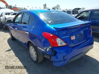 2015 Nissan Versa SV with VIN 3N1CN7AP4FL951822, listed as a IAAI auction lot 41842071 with 202,107 mi miles. Bid and sale history available at carsss.com. Image 3.