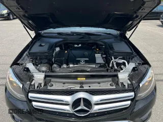 2017 Mercedes-Benz GLC 300 z VIN WDC0G4JB4HV010669, wystawiony jako Copart lot #58984365 z przebiegiem 141 073 mil mil oraz Tytuł czysty. Historia ofert i sprzedaży dostępna na DreamBid. Obrazek 8.