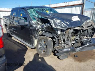 2016 Ford F-150 XL with VIN 1FTEW1CF4GKE01916, listed as a IAAI auction lot 41503346 with 31,094 mi miles and . Bid and sale history available at carsss.com. Image 1.