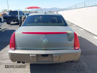 2007 Cadillac DTS Luxury I z VIN 1G6KD57Y97U198072, wystawiony jako IAAI lot #42315865 z przebiegiem 141 272 mil mil oraz . Historia ofert i sprzedaży dostępna na DreamBid. Obrazek 13.