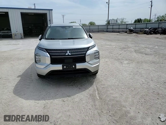 2023 Mitsubishi Outlander ES z VIN JA4J3TA84PZ010144, wystawiony jako Copart lot #53004255 z przebiegiem 63 236 mil mil oraz Szkoda całkowita • Salvage title. Historia ofert i sprzedaży dostępna na DreamBid. Obrazek 12.