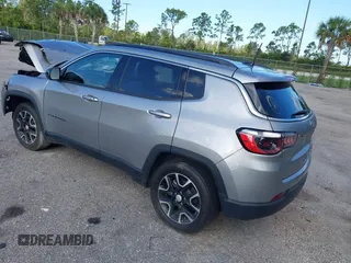 2022 Jeep Compass Latitude with VIN 3C4NJCBB8NT138706, listed as a IAAI auction lot 42503422 with 52,131 mi miles and . Bid and sale history available at DreamBid. Image 3.