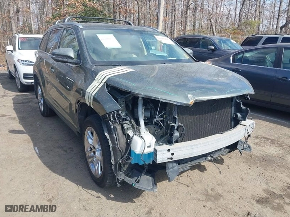 2015 Toyota Highlander Limited with VIN 5TDDKRFH7FS104116, listed as a IAAI auction lot 41612287 with 87,515 mi miles. Bid and sale history available at carsss.com. Image 1.
