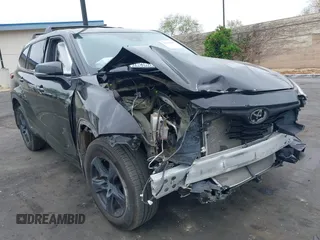 2021 Toyota Highlander L z VIN 5TDCZRAH1MS085834, wystawiony jako IAAI lot #42104266 z przebiegiem 48 133 mil mil oraz . Historia ofert i sprzedaży dostępna na DreamBid. Obrazek 1.