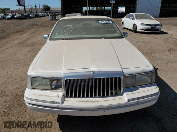 1994 Lincoln Town Car Signature z VIN 1LNLM82W3RY633555, wystawiony jako Copart lot #81430533 z przebiegiem 202 350 mil mil oraz Czysty tytuł • Clean title. Historia ofert i sprzedaży dostępna na DreamBid. Obrazek 5.