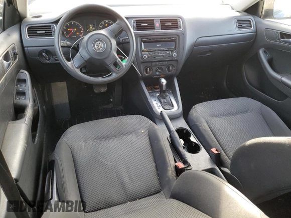 2013 Volkswagen Jetta S z VIN 3VW2K7AJ0DM223917, wystawiony jako Copart lot #45992575 z przebiegiem 147 349 mil mil oraz Czysty tytuł • Clean title. Historia ofert i sprzedaży dostępna na DreamBid. Obrazek 8.