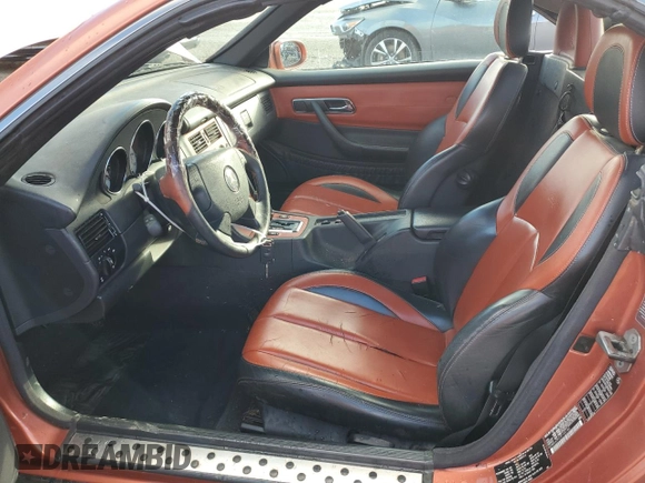 2000 Mercedes-Benz SLK 230 Kompressor с VIN WDBKK47F0YF145180, выставлен на аукционе Copart как лот 86648924 с пробегом 130 460 миль миль и Списание • Salvage title. История ставок и продаж доступна на DreamBid. Изображение 7.