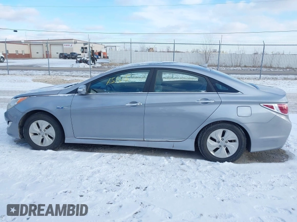 2014 Hyundai Sonata Limited with VIN KMHEC4A4XEA112985, listed as a IAAI auction lot 41215625 with 42,216 mi miles and . Bid and sale history available at DreamBid. Image 14.