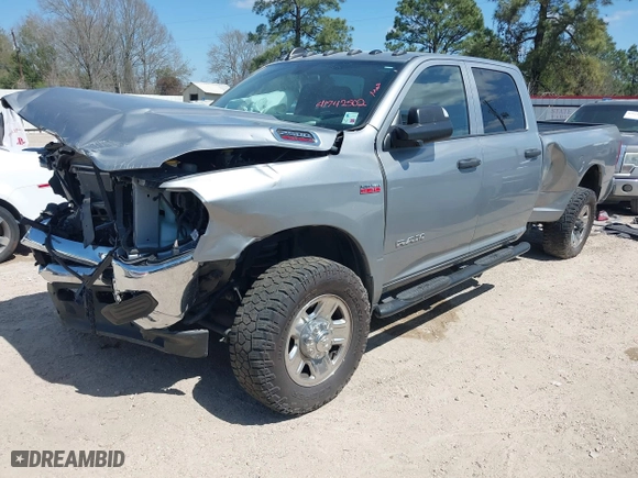 2022 Ram 2500 Tradesman with VIN 3C6UR5HJ0NG118075, listed as a IAAI auction lot 41742502 with 1 mi miles. Bid and sale history available at carsss.com. Image 2.