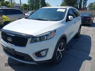 2017 Kia Sorento EX with VIN 5XYPHDA1XHG277668, listed as a IAAI auction lot 42178919 with 118,189 mi miles and . Bid and sale history available at carsss.com. Image 6.