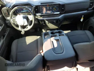 2022 Chevrolet Silverado 1500 RST with VIN 1GCUDEED8NZ503387, listed as a Copart auction lot 46640075 with 40,171 mi miles and Non Repairable. Bid and sale history available at DreamBid. Image 8.