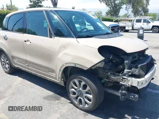 2015 FIAT 500L Urbana Trekking z VIN ZFBCFADH2FZ033204, wystawiony jako IAAI lot #42267755 z przebiegiem 41 175 mil mil oraz . Historia ofert i sprzedaży dostępna na DreamBid. Obrazek 6.