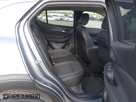 2023 Buick Encore GX Preferred z VIN KL4MMCSL5PB154372, wystawiony jako IAAI lot #42039929 z przebiegiem 38 473 mil mil oraz . Historia ofert i sprzedaży dostępna na DreamBid. Obrazek 8.