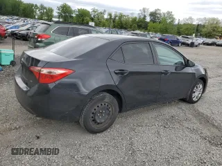 2019 Toyota Corolla L z VIN 5YFBURHE6KP870832, wystawiony jako Copart lot #57884205 z przebiegiem 132 860 mil mil oraz Szkoda całkowita • Salvage title. Historia ofert i sprzedaży dostępna na DreamBid. Obrazek 3.