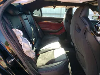 2018 Cadillac CTS-V z VIN 1G6A15S64J0157874, wystawiony jako Copart lot #70587854 z przebiegiem 40 802 mil mil oraz Szkody całkowita. Historia ofert i sprzedaży dostępna na DreamBid. Obrazek 10.