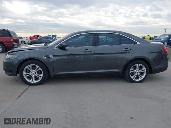 2017 Ford Taurus SEL z VIN 1FAHP2E80HG129843, wystawiony jako IAAI lot #41252910 z przebiegiem 111 923 mil mil oraz . Historia ofert i sprzedaży dostępna na DreamBid. Obrazek 14.