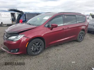 2020 Chrysler Pacifica Touring with VIN 2C4RC1FG6LR142887, listed as a IAAI auction lot 42260931 with 50,008 mi miles and . Bid and sale history available at DreamBid. Image 17.