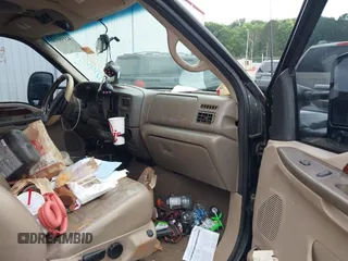 2001 Ford Excursion Limited с VIN 1FMNU42L21ED04391, выставлен на аукционе IAAI как лот 42198510 с пробегом 258 072 миль миль и . История ставок и продаж доступна на DreamBid. Изображение 5.
