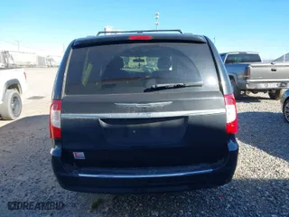 2011 Chrysler Town & Country Touring-L with VIN 2A4RR8DG7BR616820, listed as a IAAI auction lot 41601132 with 1 mi miles. Bid and sale history available at carsss.com. Image 16.