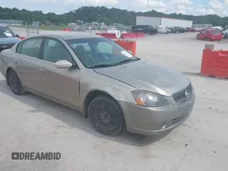 2005 Nissan Altima S with VIN 1N4AL11D95N925590, listed as a IAAI auction lot 42545771 with 201,805 mi miles and . Bid and sale history available at DreamBid. Image 1.