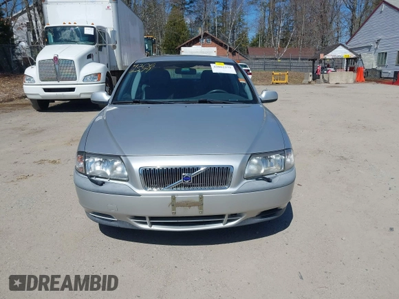 2000 Volvo S80 with VIN YV1TS94D3Y1113398, listed as a IAAI auction lot 42062279 with 112,752 mi miles. Bid and sale history available at carsss.com. Image 13.
