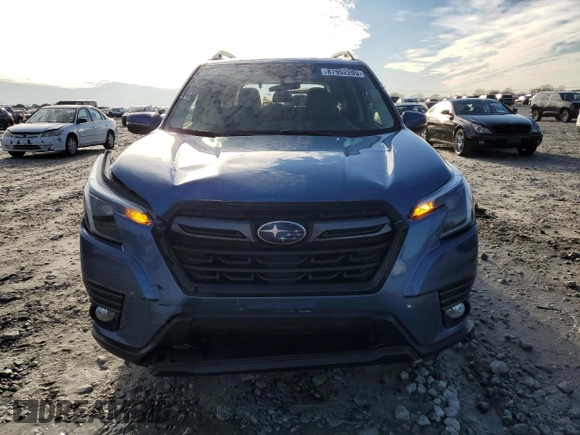 2022 Subaru Forester Limited with VIN JF2SKAPC9NH524329, listed as a Copart auction lot 87952205 with 34,990 mi miles and Salvage Title. Bid and sale history available at carsss.com. Image 5.