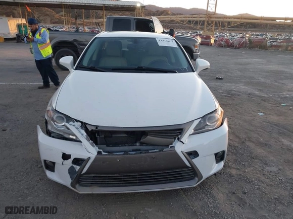 2014 Lexus CT 200h Hybrid with VIN JTHKD5BH9E2205419, listed as a IAAI auction lot 41312878 with 115165 miles. Bid and sale history available at carsss.com. Image 13.