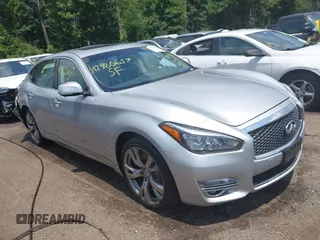 2018 Infiniti Q70 Luxe with VIN JN1BY1PR4JM370487, listed as a IAAI auction lot 42580657 with Not provided miles and . Bid and sale history available at DreamBid. Image 1.