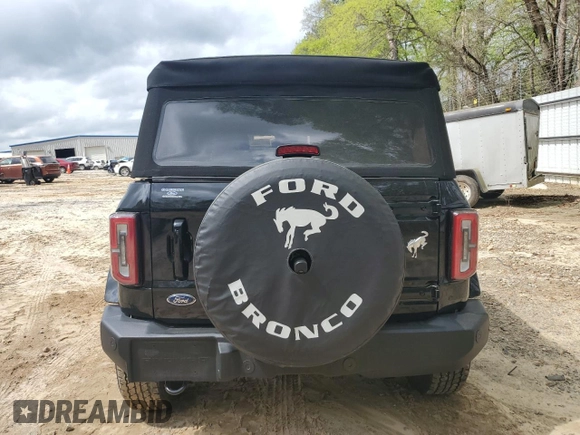2023 Ford Bronco z VIN 1FMDE5BH0PLB30495, wystawiony jako Copart lot #51380065 z przebiegiem 18 156 mil mil oraz Szkoda całkowita • Salvage title. Historia ofert i sprzedaży dostępna na DreamBid. Obrazek 6.
