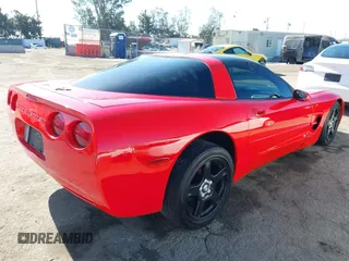 1999 Chevrolet Corvette z VIN 1G1YY22G7X5116500, wystawiony jako IAAI lot #42262144 z przebiegiem 77 000 mil mil oraz . Historia ofert i sprzedaży dostępna na DreamBid. Obrazek 4.