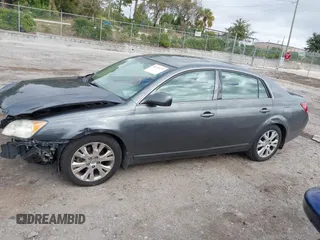 2008 Toyota Avalon XL with VIN 4T1BK36B68U261839, listed as a IAAI auction lot 41131172 with 94,829 mi miles. Bid and sale history available at carsss.com. Image 15.
