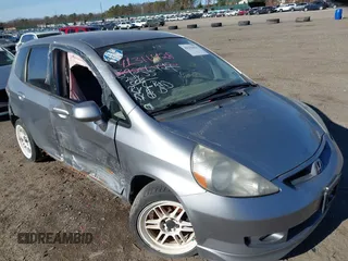 2008 Honda Fit Sport with VIN JHMGD38638S039967, listed as a IAAI auction lot 41311428 with 209,008 mi miles. Bid and sale history available at carsss.com. Image 6.
