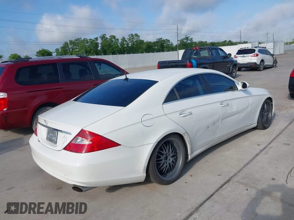 2006 Mercedes-Benz CLS 500 with VIN WDDDJ75XX6A017958, listed as a IAAI auction lot 42255953 with 169,538 mi miles and . Bid and sale history available at DreamBid. Image 4.