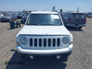 2016 Jeep Patriot High Altitude z VIN 1C4NJRFB6GD610861, wystawiony jako IAAI lot #42413151 z przebiegiem Nie podano mil oraz . Historia ofert i sprzedaży dostępna na DreamBid. Obrazek 12.